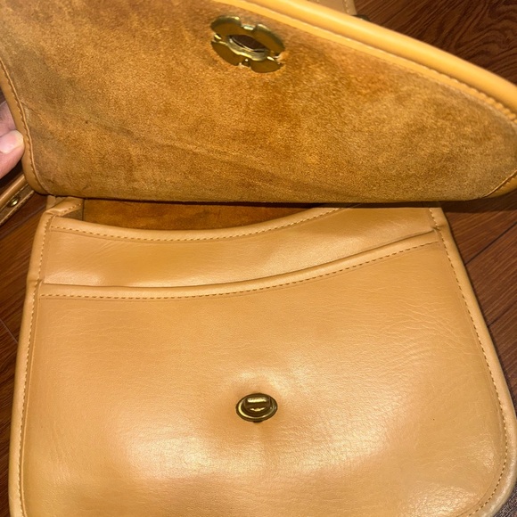 Vintage leather Coach bag Legacy - Picture 9 of 15